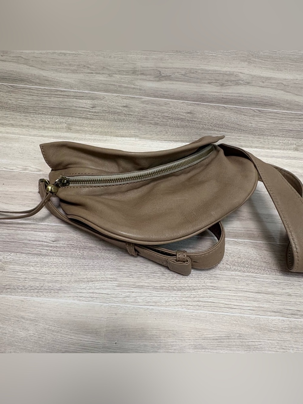 HOBO Taupe Leather Belt Bag - Picture 5 of 14